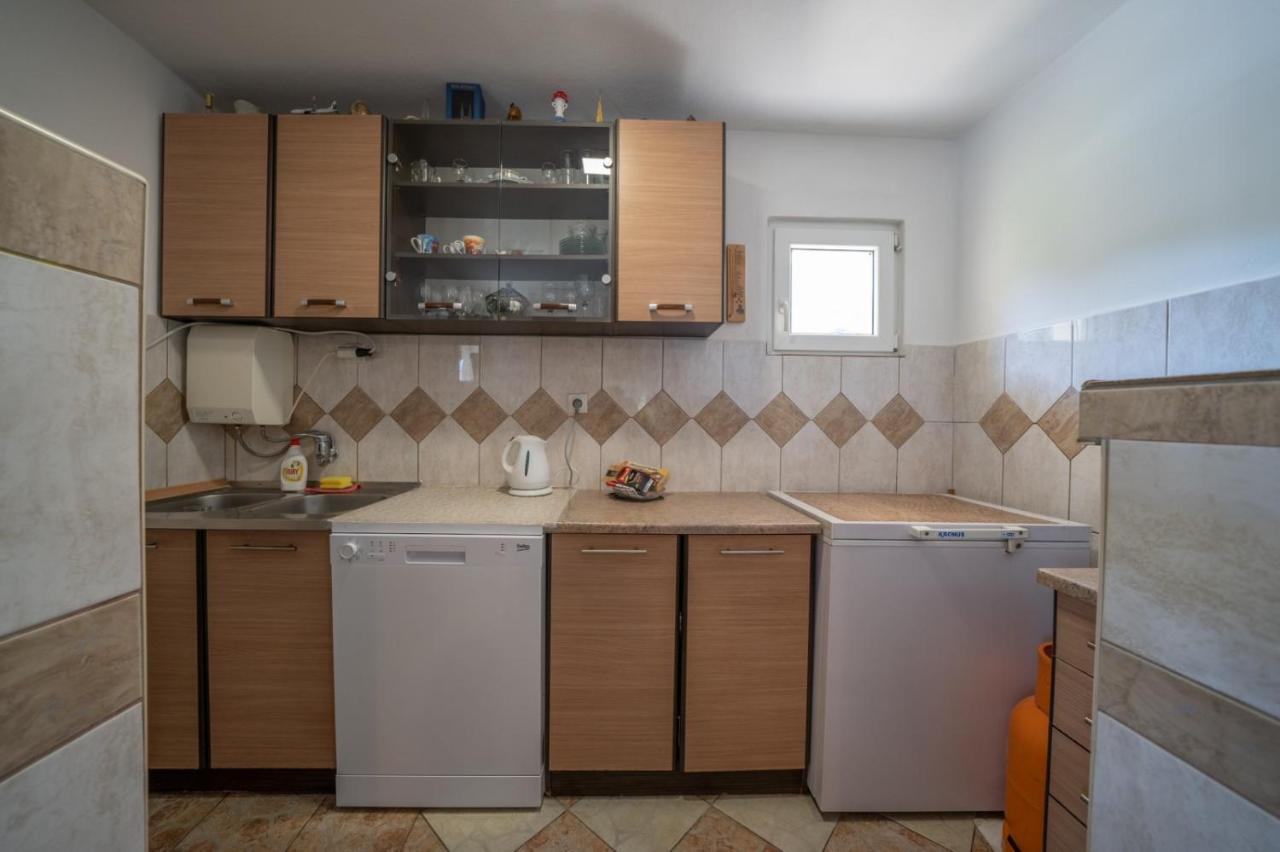 Apartments Zeko Donji Morinj Exterior photo