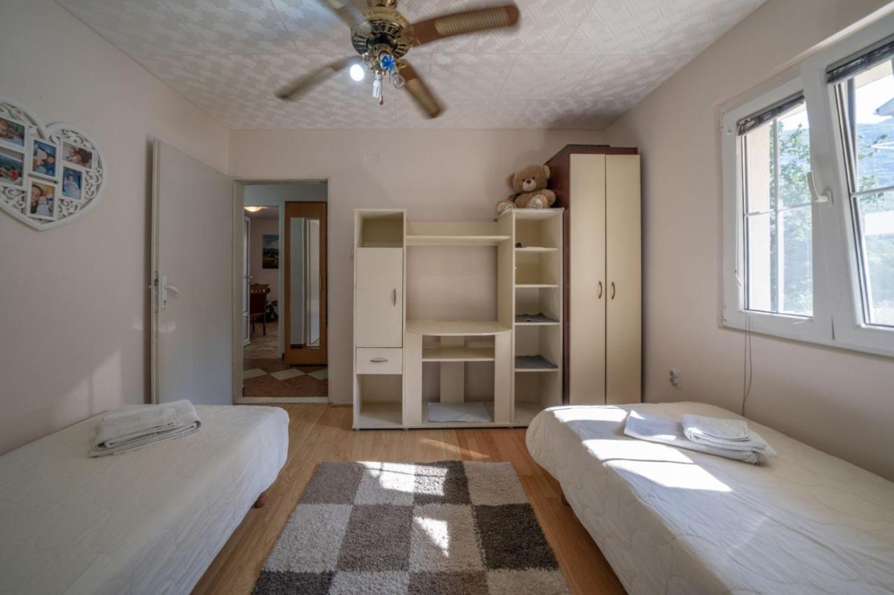Apartments Zeko Donji Morinj Exterior photo